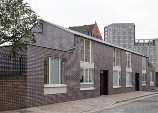 2 new build houses Kings Cross